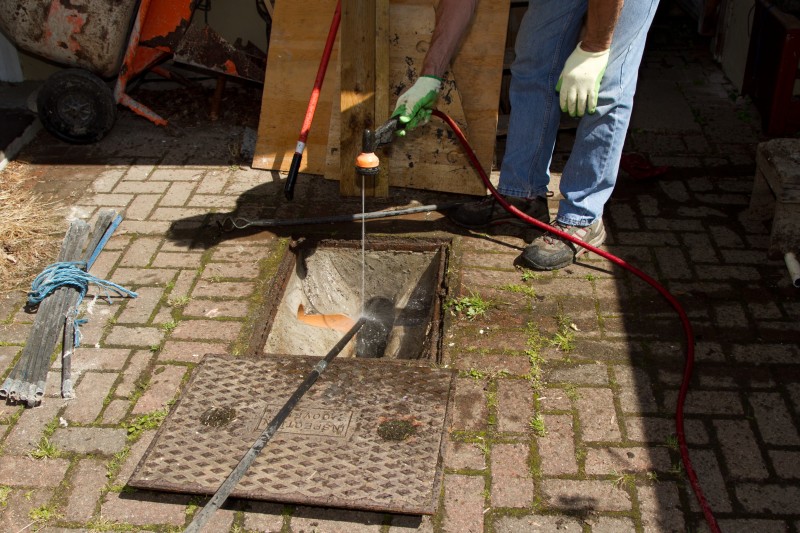 Drain repair work in South Lambeth